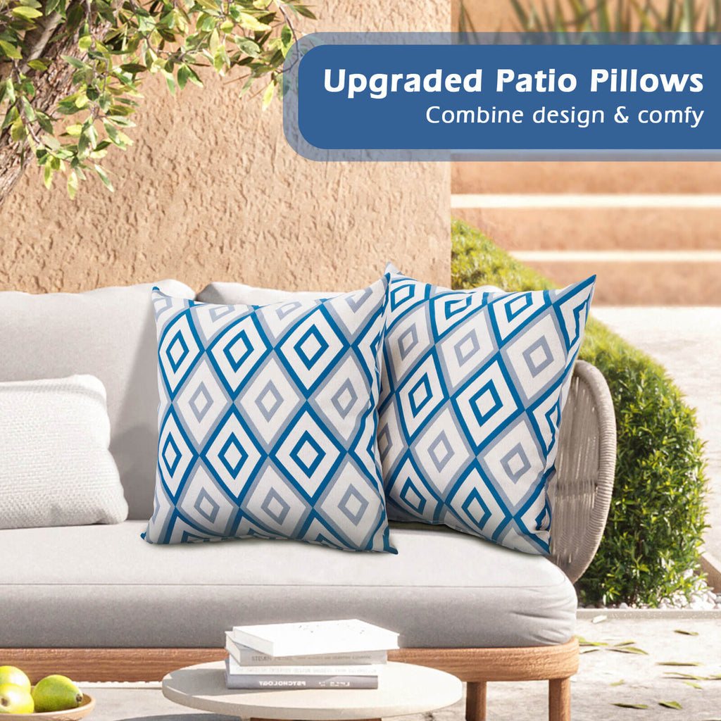 zzw_outdoor_throw_pilliow_in_beige_wicker_sofa_